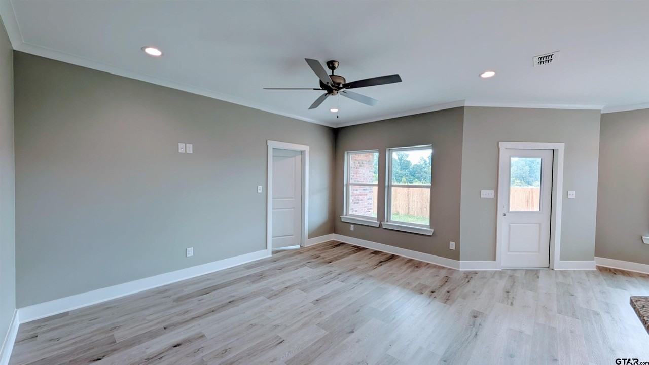 1303 Berkli Cv - Photo 4 of 20