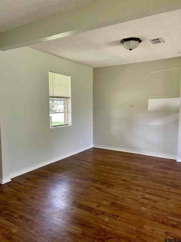 10025 Quail Run Rd - Photo 4 of 14