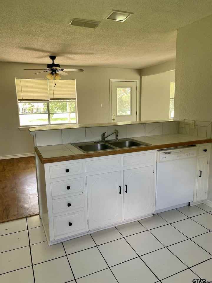 10025 Quail Run Rd - Photo 7 of 14