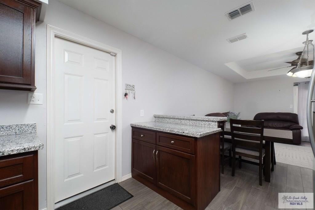 170 Pearl Dr - Photo 4 of 14