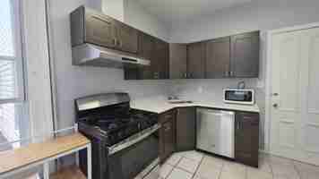 featured image of 23 Sherman Pl #2