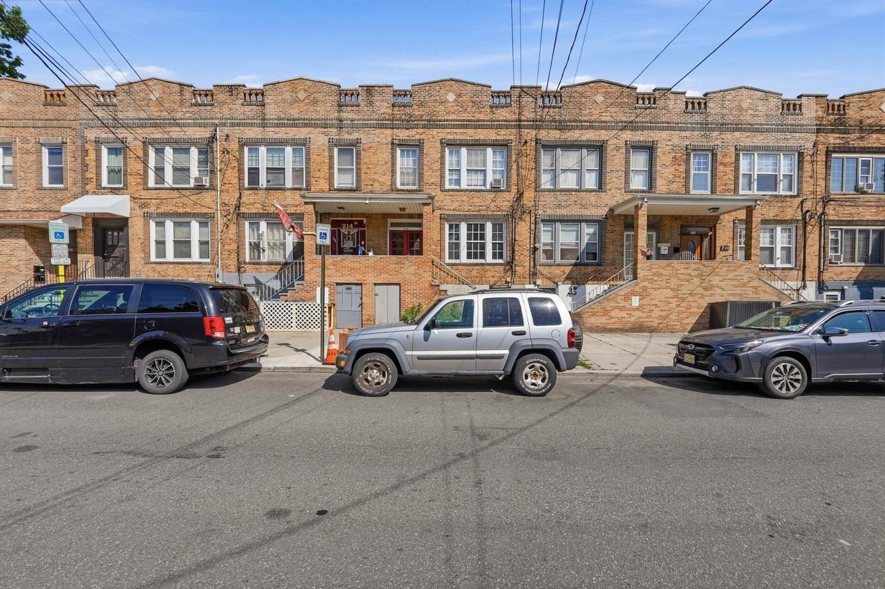 212 Avenue B #1 - Photo 2 of 23