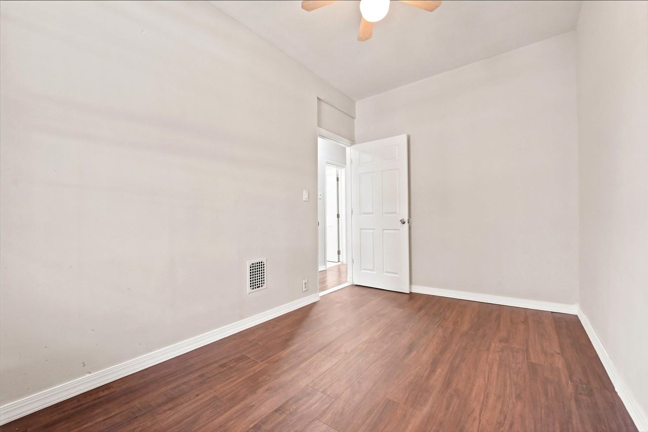 212 Avenue B #1 - Photo 6 of 23