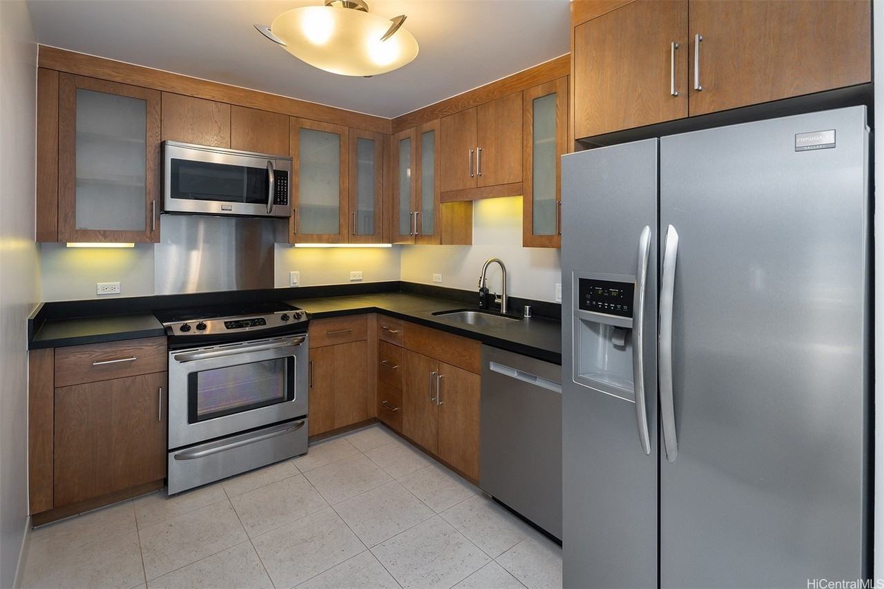 1009 Kapiolani Blvd #4101 - Photo 2 of 23