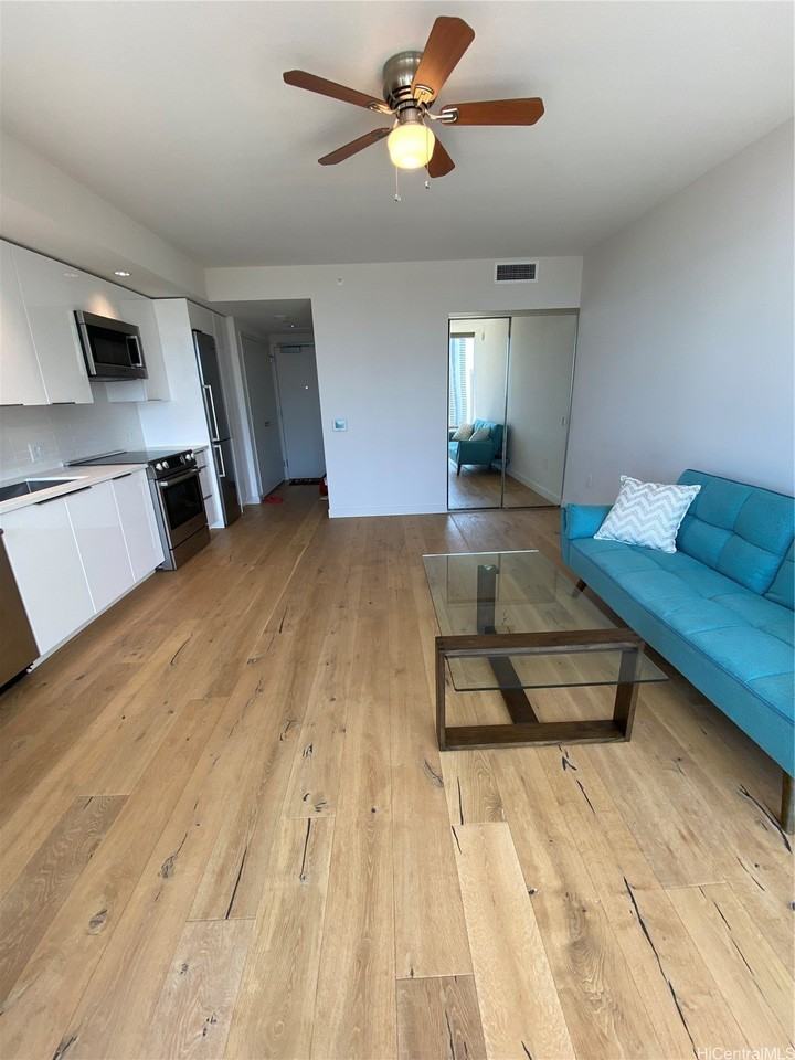 1001 Queen St #1710 - Photo 5 of 19