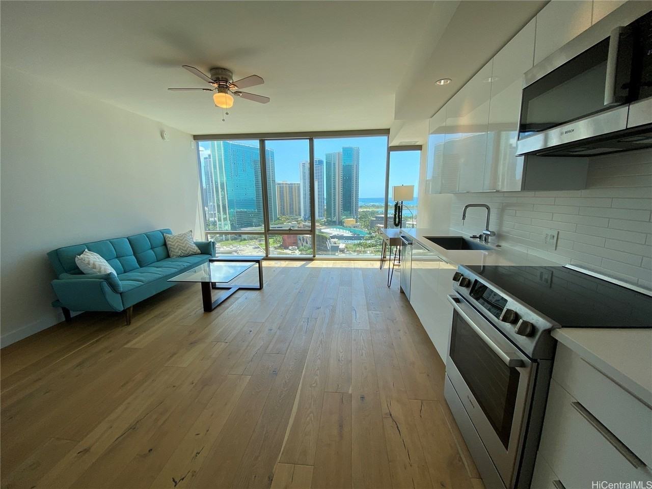 1001 Queen St #1710 - Photo 6 of 19