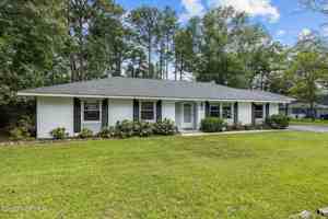 featured image of 4303 Country Club Rd