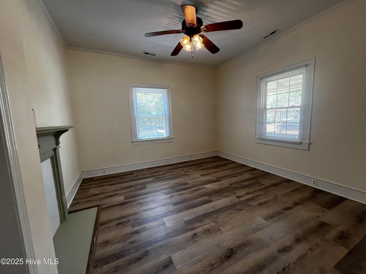 1115 S 9th St - Photo 5 of 11