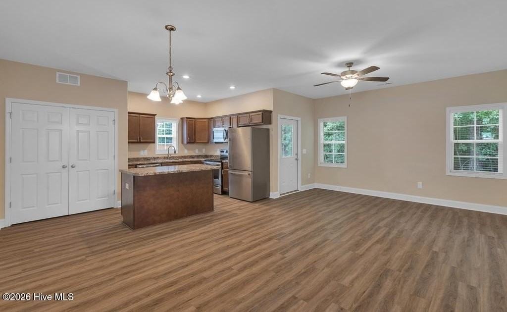 148 Broadleaf Dr - Photo 4 of 24