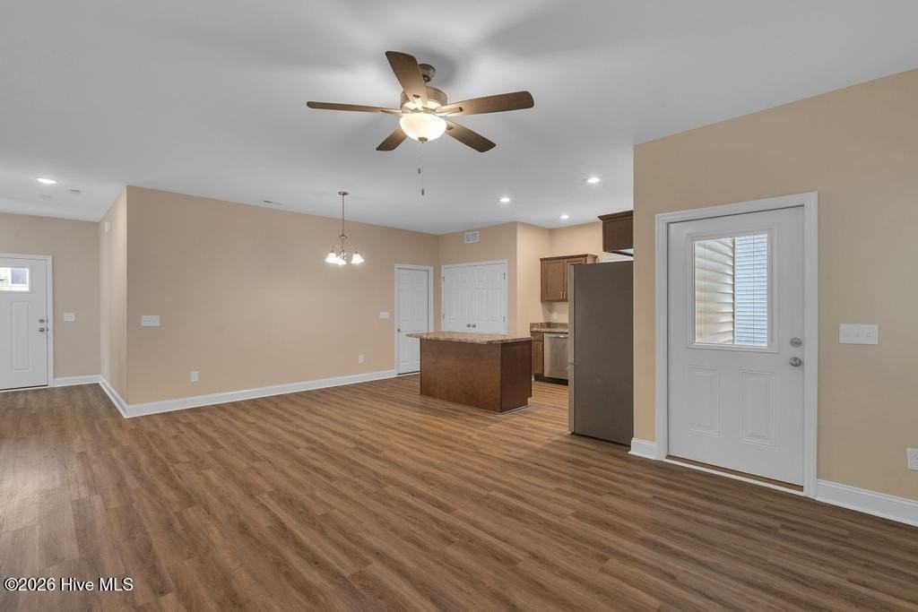 148 Broadleaf Dr - Photo 5 of 24