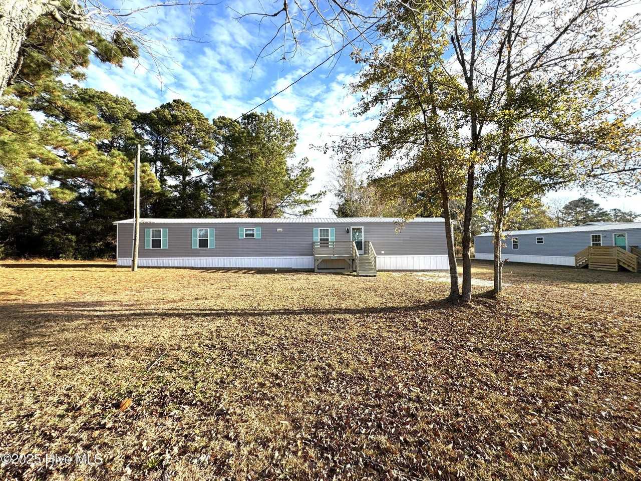 198 Trout St - Photo 2 of 23