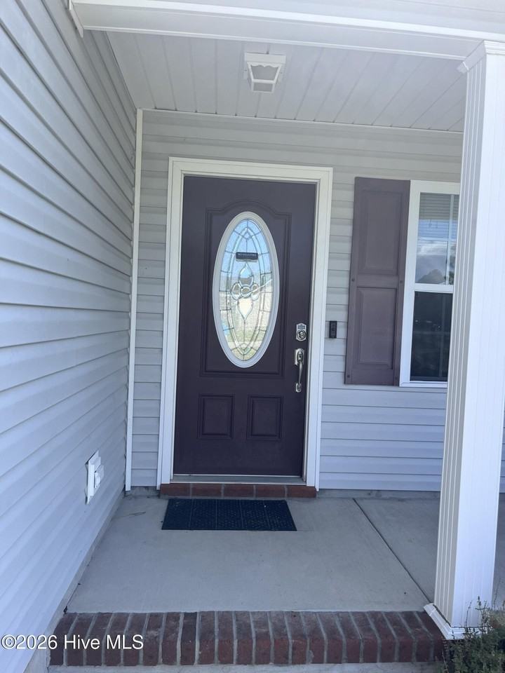 700 Wickford Pl - Photo 2 of 34