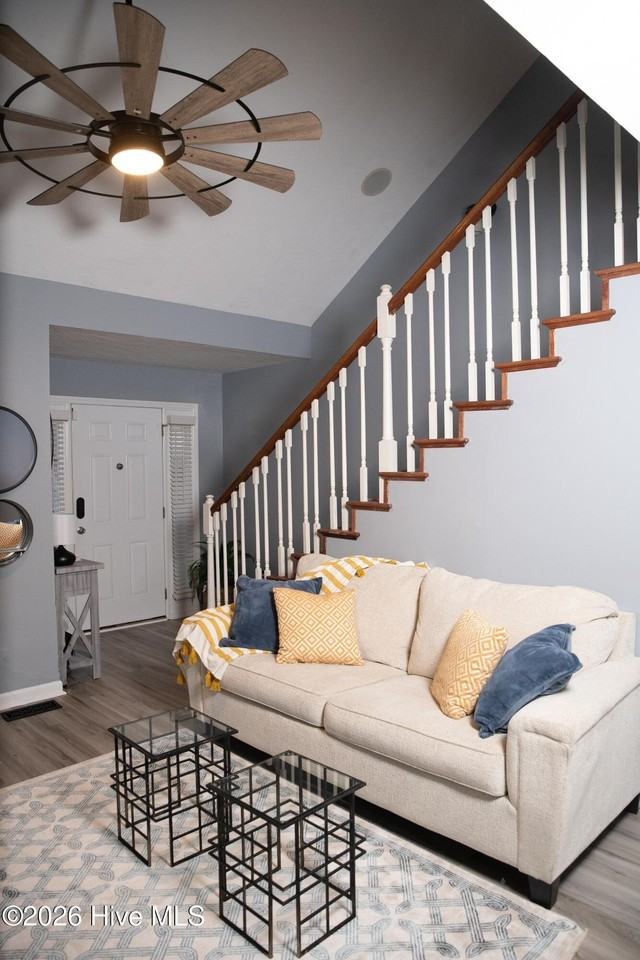 905 Hopkins St - Photo 5 of 24