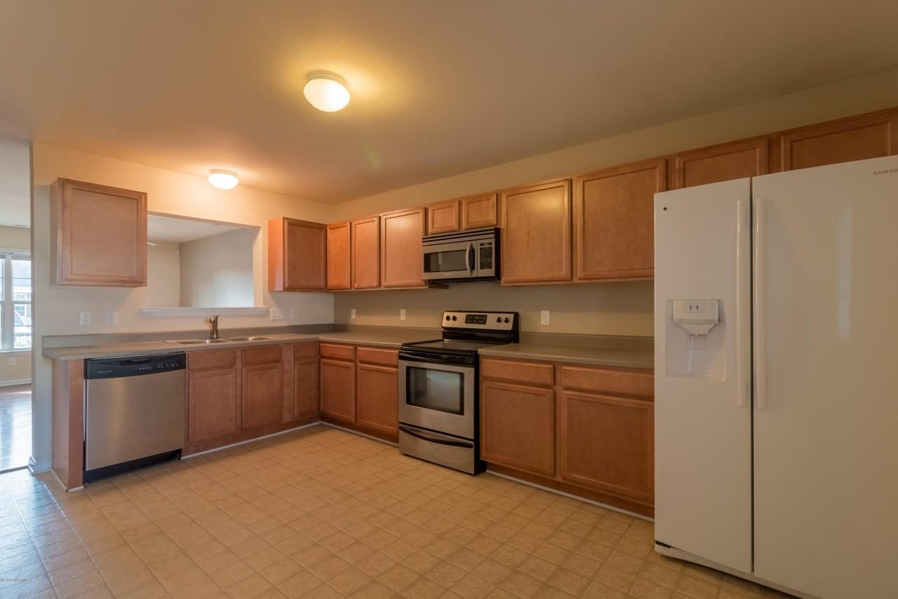 303 Caldwell Loop - Photo 4 of 13