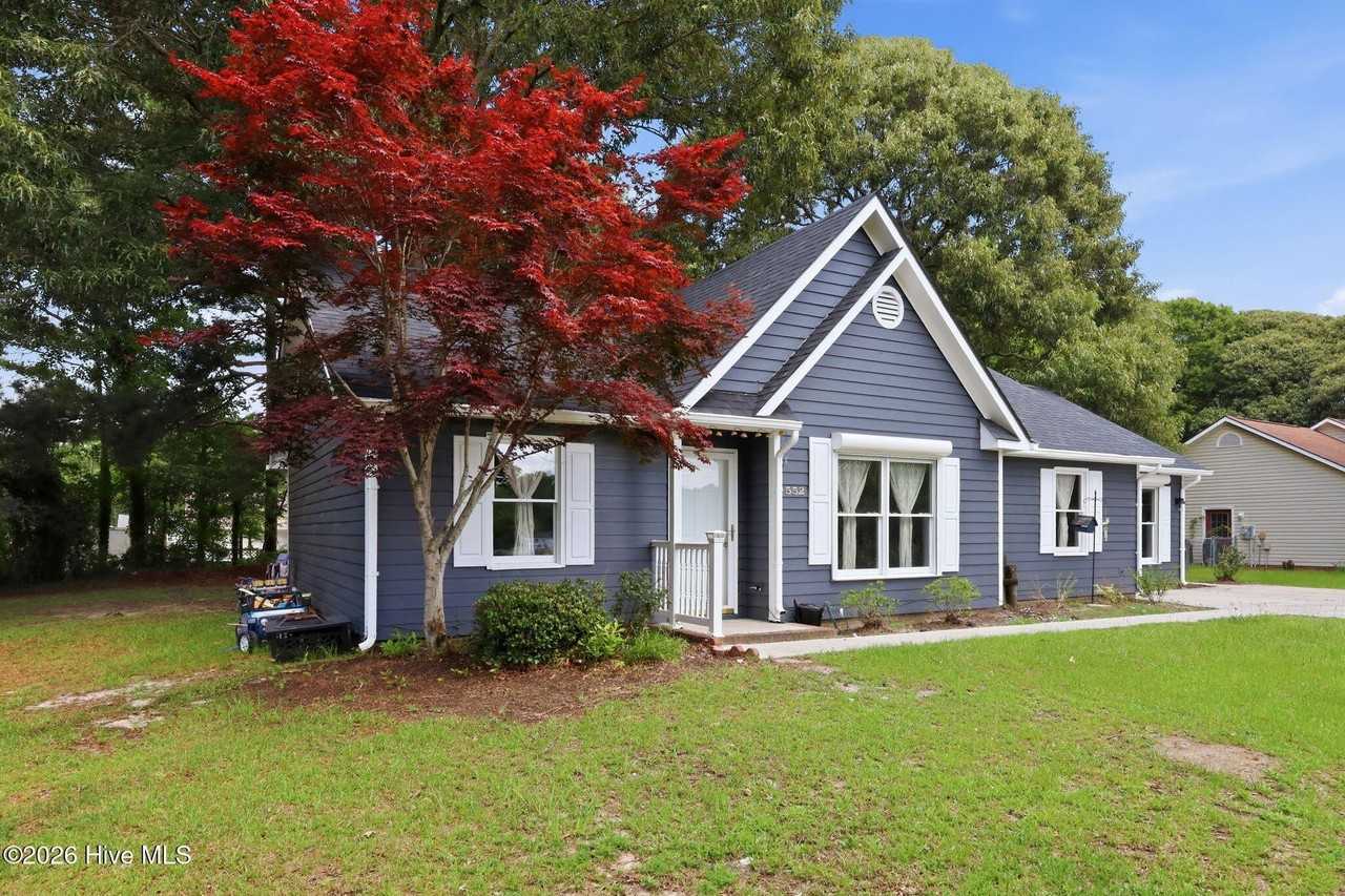 552 Swansboro Loop Rd - Photo 2 of 45