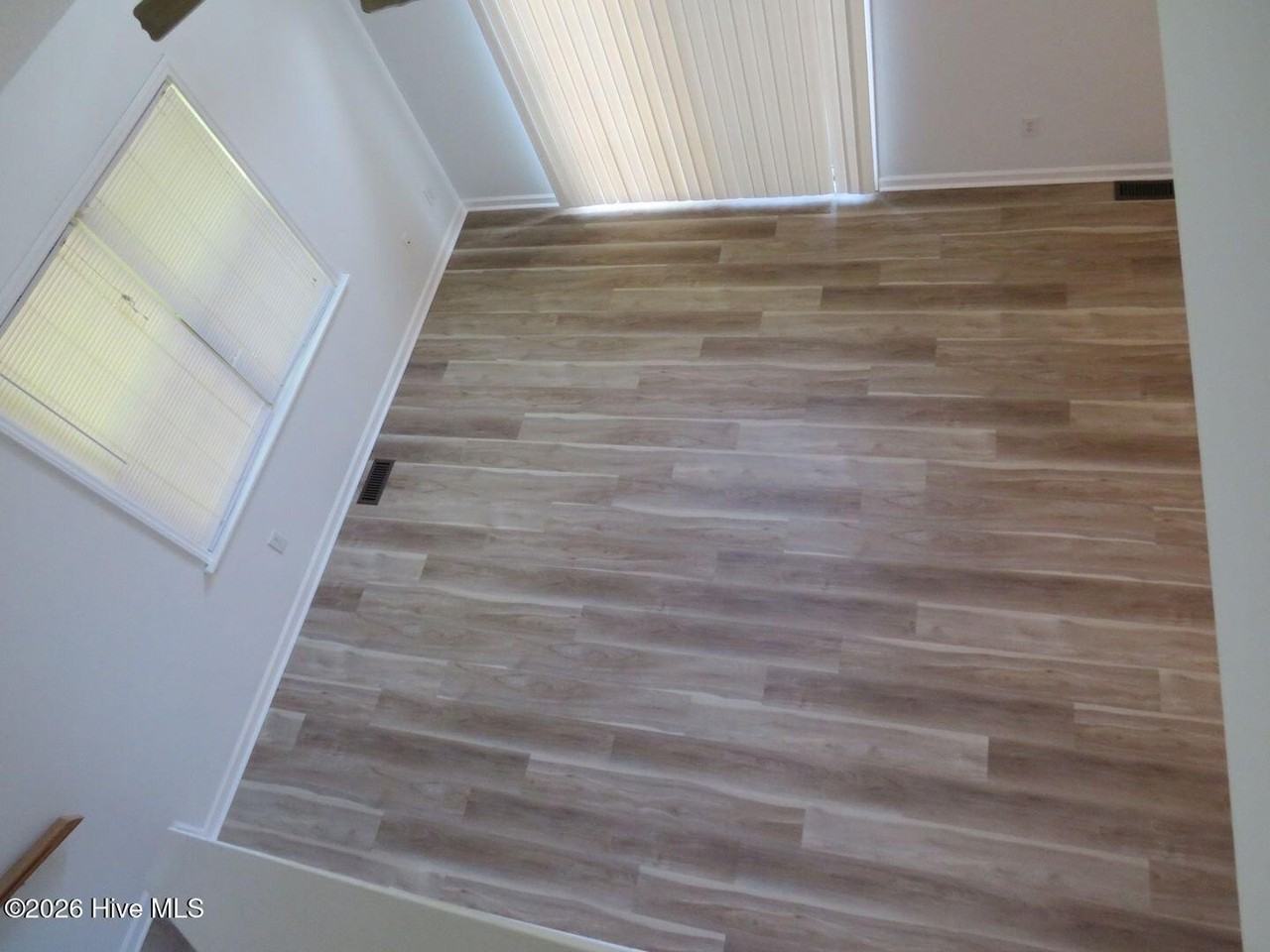208 Stroud St - Photo 3 of 15
