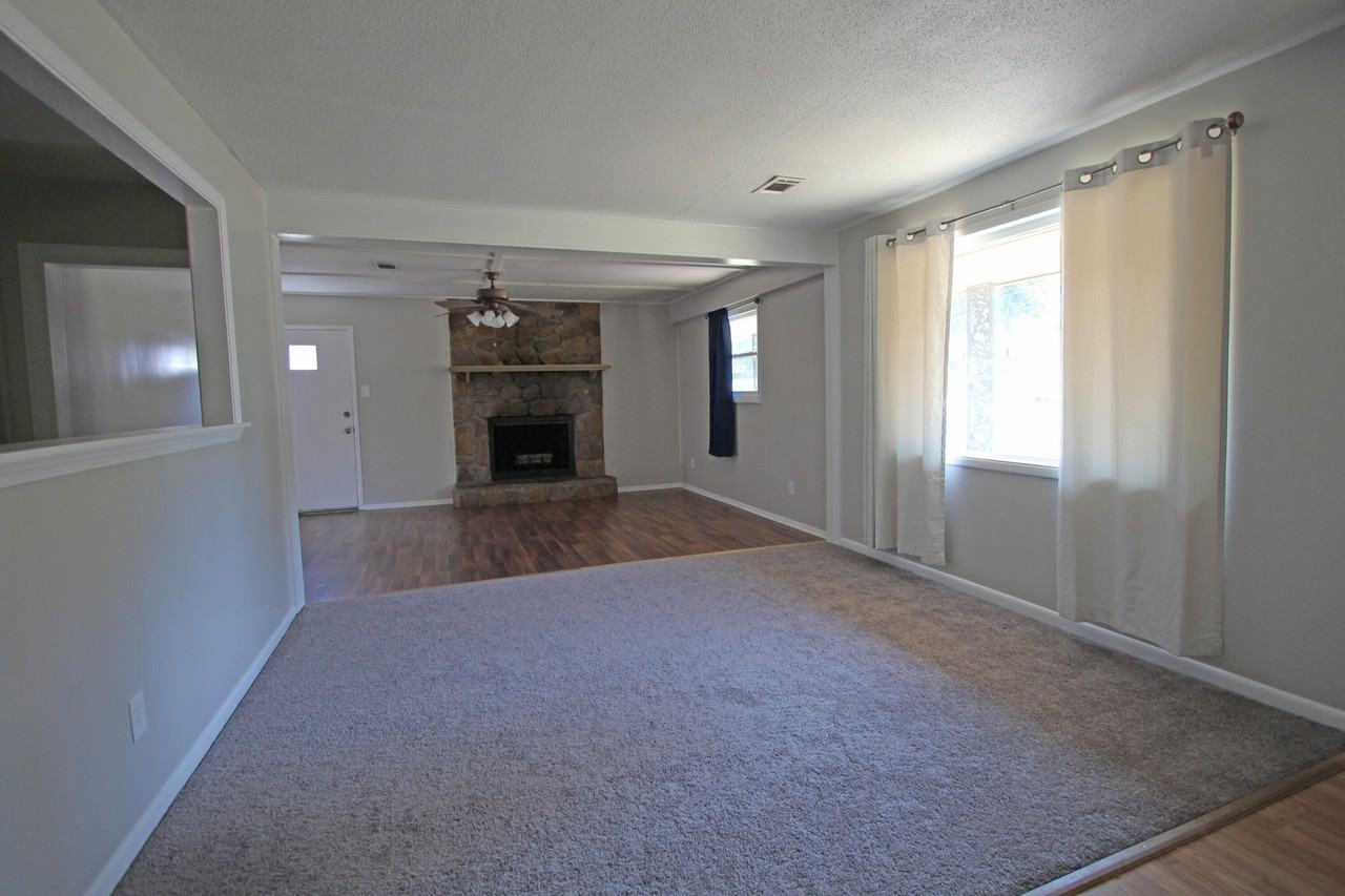 350 Westmont Dr - Photo 7 of 20