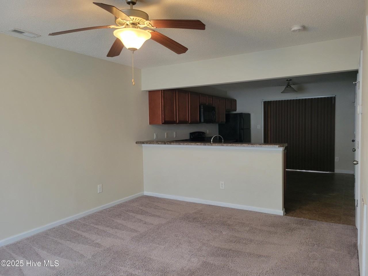 1002 Ornate Dr - Photo 2 of 9