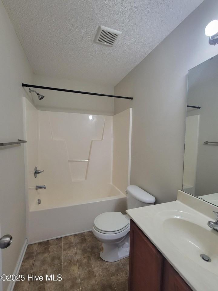 1002 Ornate Dr - Photo 5 of 9