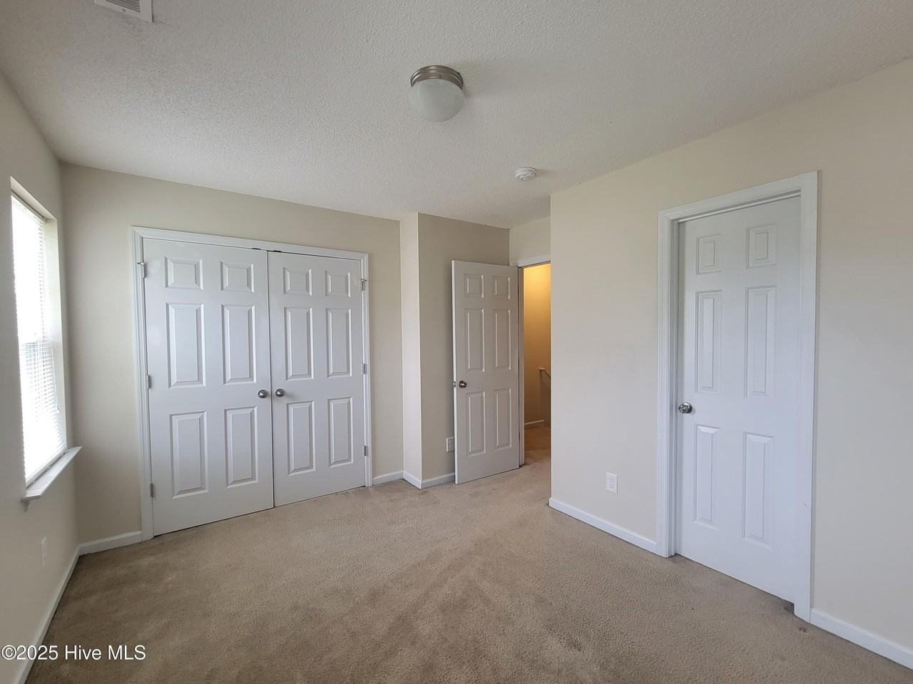 1002 Ornate Dr - Photo 7 of 9