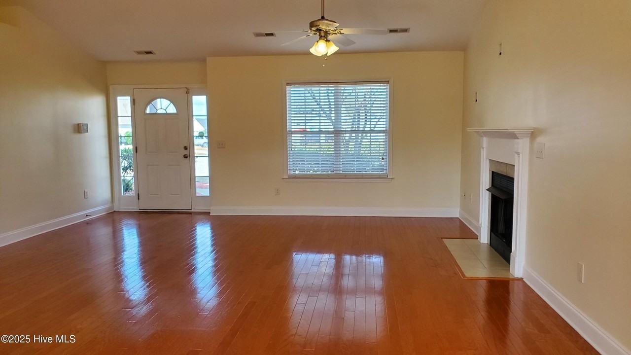 2622 Ravens Glass Ct - Photo 3 of 14