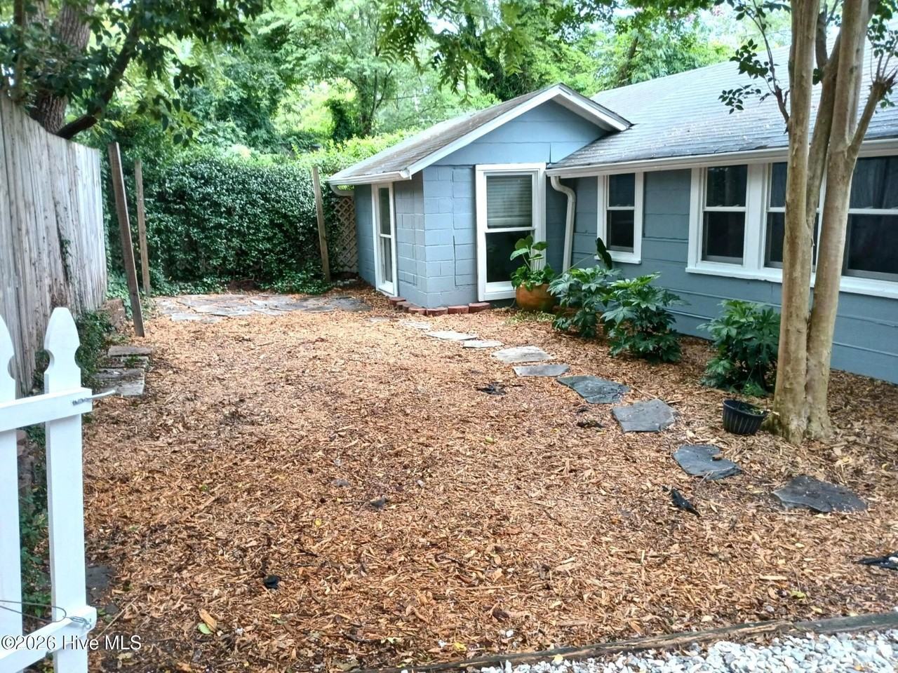 2204 Princess Place Dr #B - Photo 4 of 15