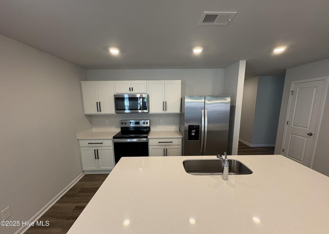 4826 Abbington Oaks Way Se - Photo 2 of 17