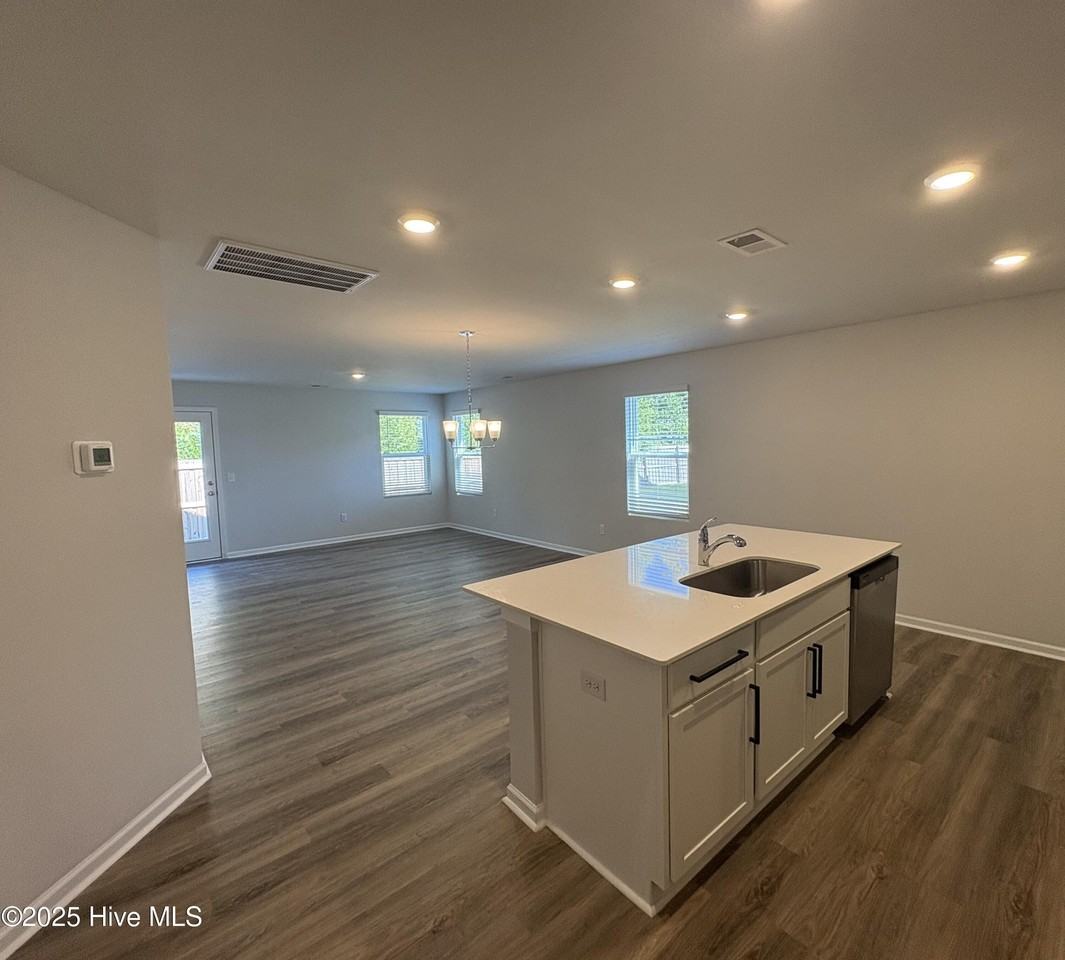 4826 Abbington Oaks Way Se - Photo 3 of 17