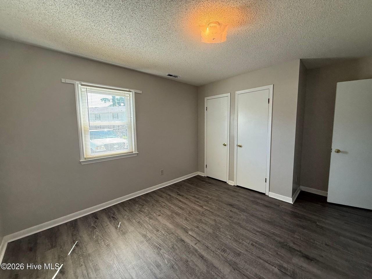 2310 Indian Dr #13 - Photo 4 of 6