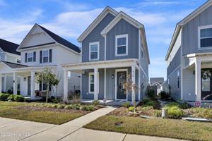 featured image of 812 Edgerton Dr