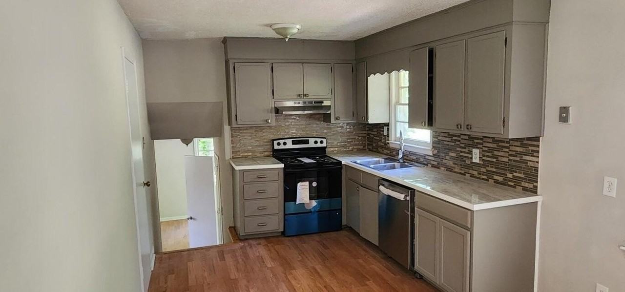 3106 Truxton Rd - Photo 2 of 10