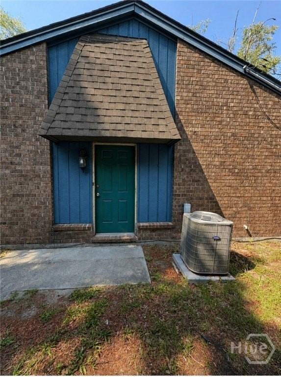 432 Edgewater Rd - Photo 2 of 16