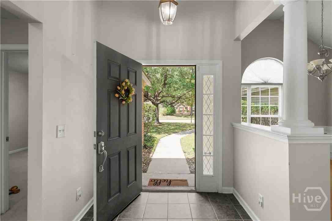139 Pampas Dr - Photo 4 of 42
