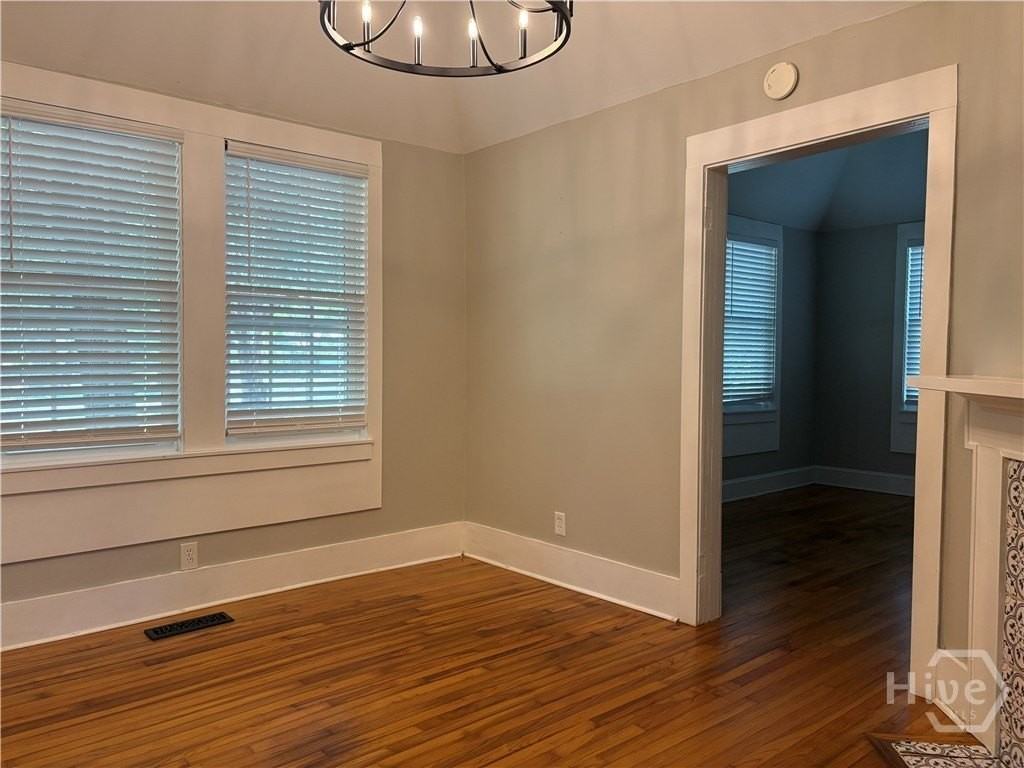 504 N Maple St - Photo 6 of 19