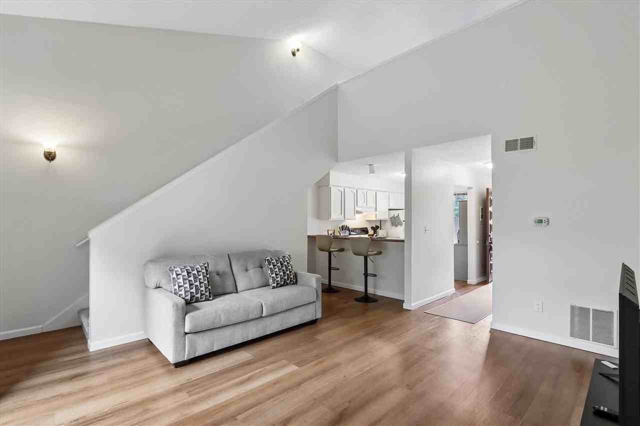 341 Samoa Dr - Photo 4 of 15