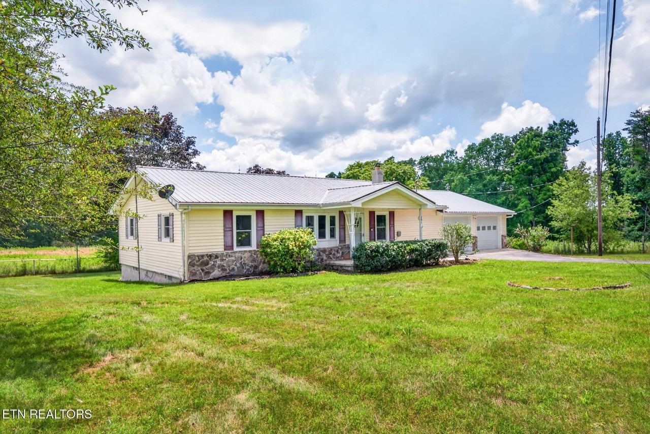 295 Bilbrey Rd - Photo 2 of 19