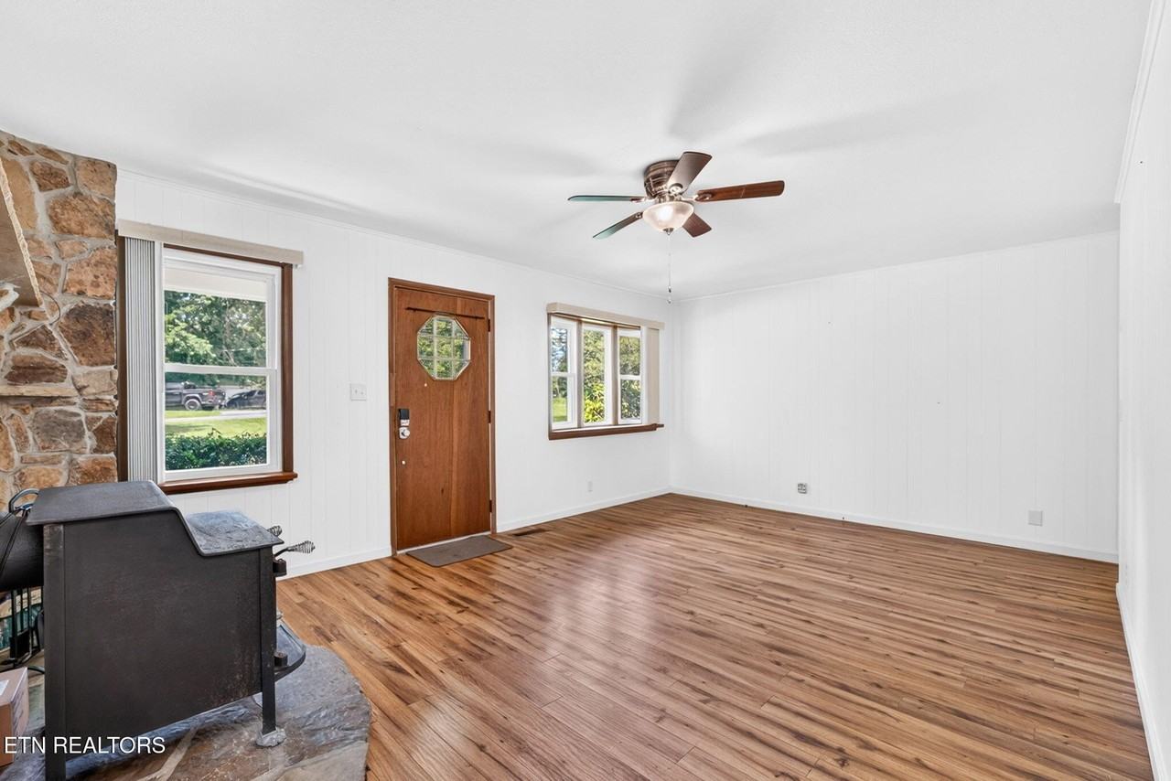 295 Bilbrey Rd - Photo 4 of 19