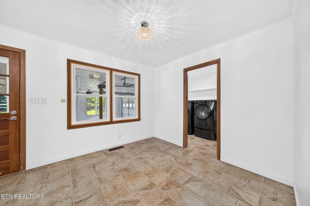 295 Bilbrey Rd - Photo 5 of 19