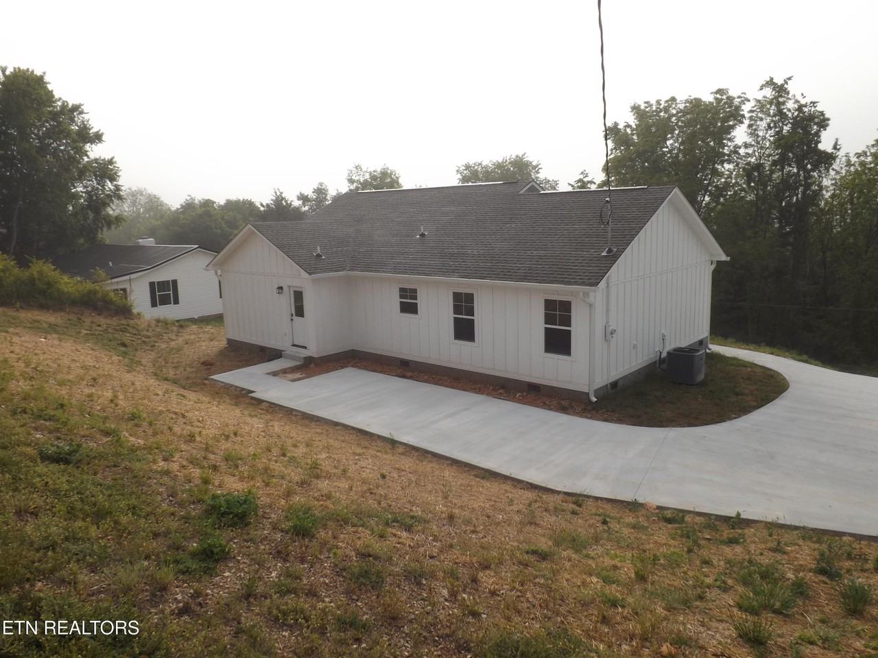 328 Wilson Hurst St - Photo 6 of 34