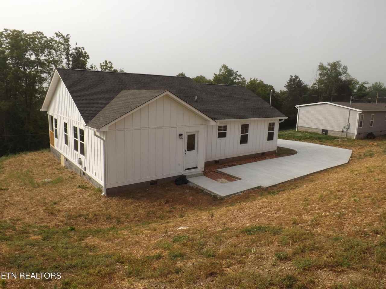 328 Wilson Hurst St - Photo 7 of 34