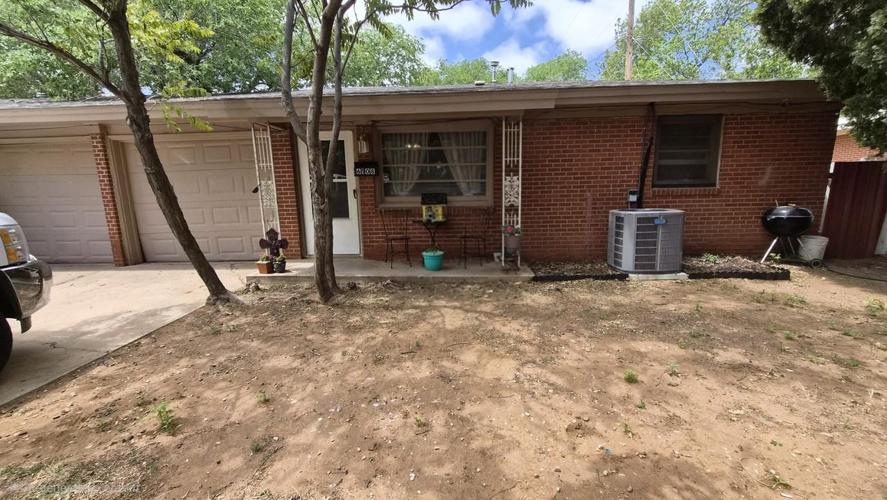 6108 Avenue W - Photo 2 of 2