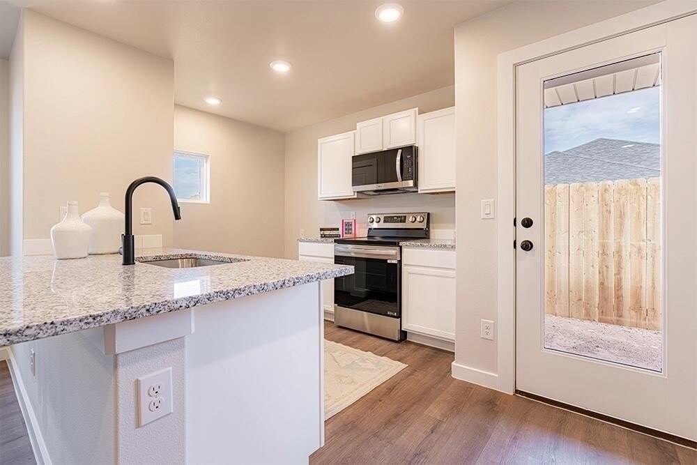 3525 Turner Ave - Photo 3 of 7