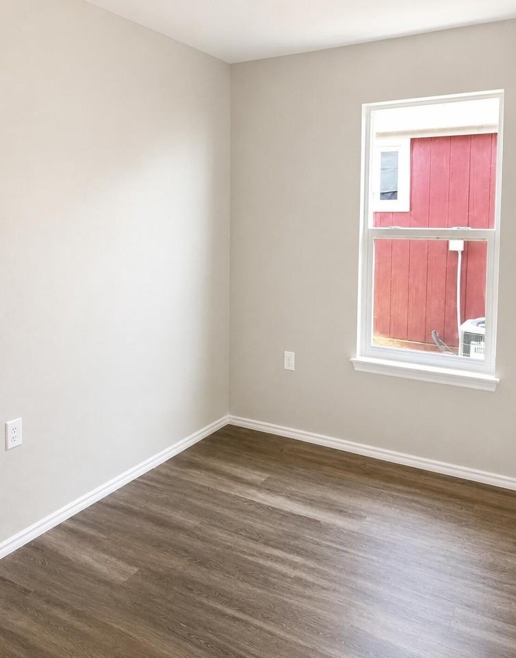 1512 E Ursuline St - Photo 4 of 9