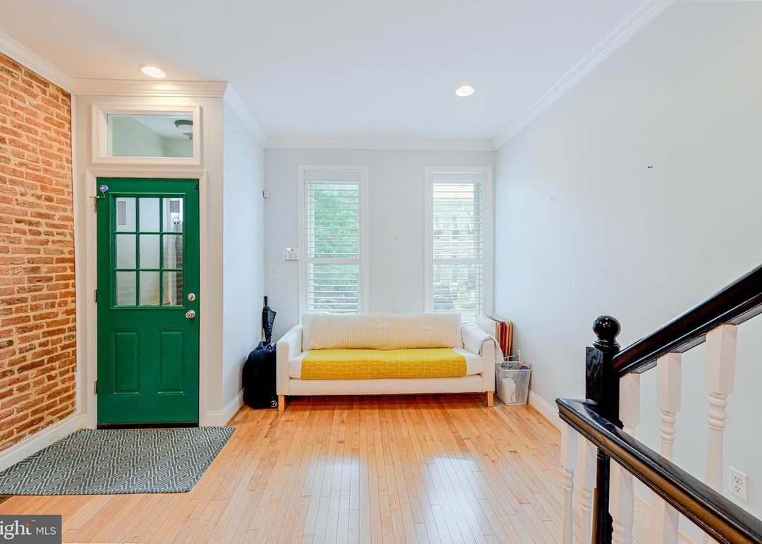 N Bond St - Photo 5 of 14