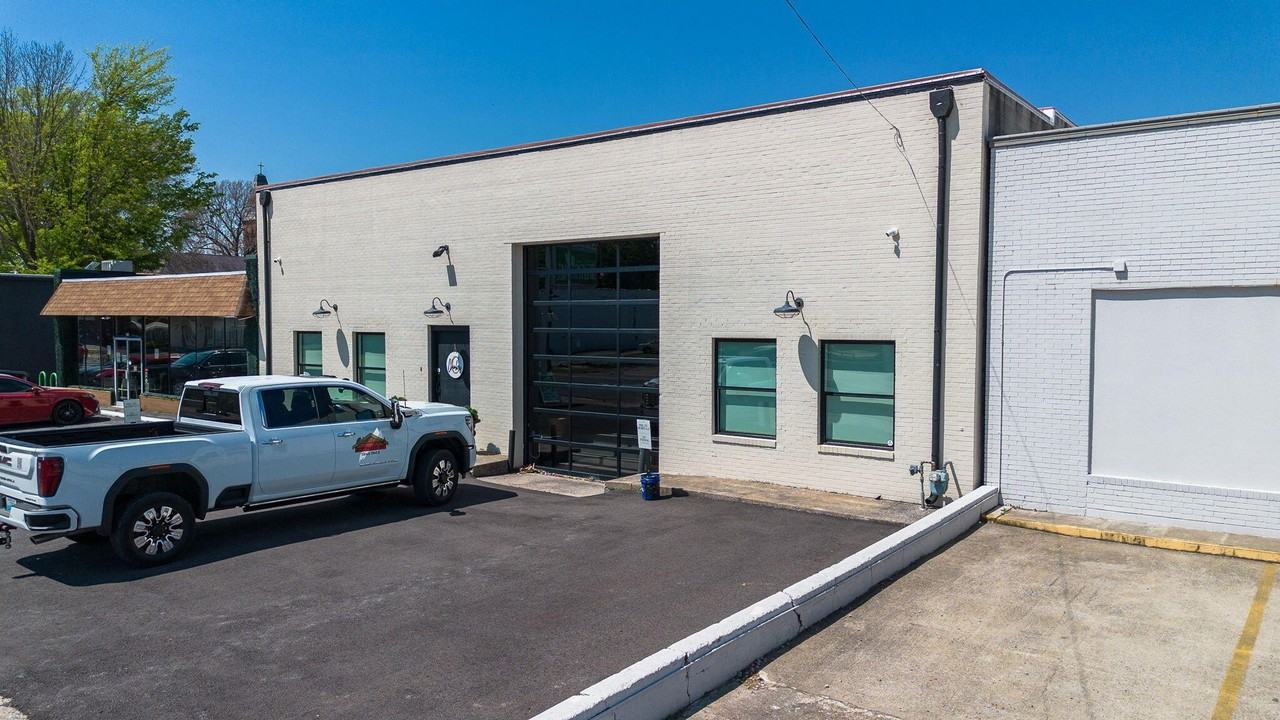 709 Kentucky Ave - Photo 2 of 50