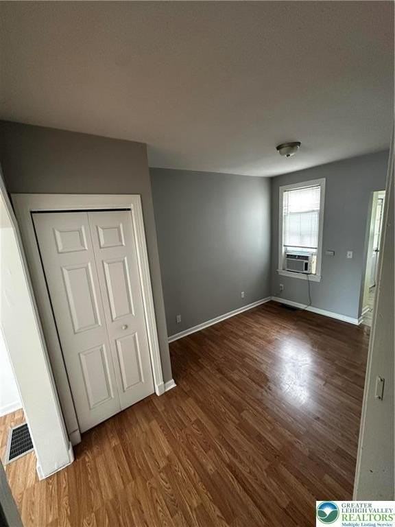 663 Spring Garden St - Photo 3 of 12