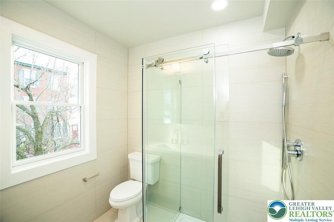 517 #2 Ferry St #2 - Photo 6 of 11