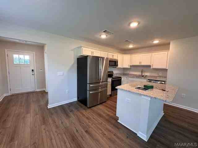 47 Coolidge Dr - Photo 7 of 23