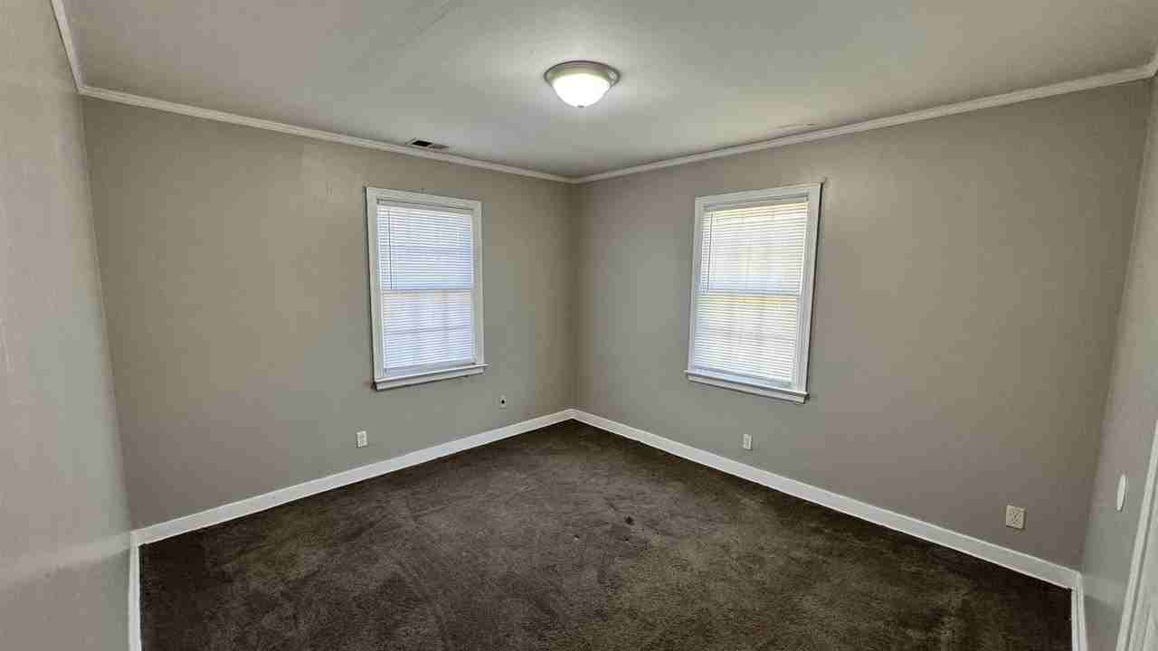 992 Wrenwood St - Photo 4 of 13