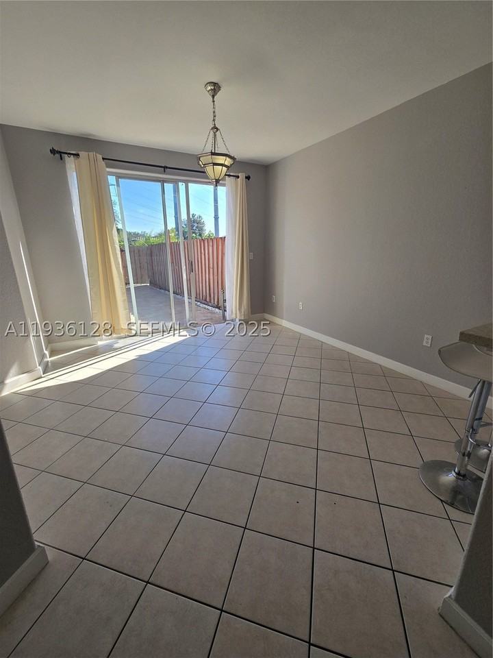 5630 Nw 107th Ave #1605 - Photo 5 of 19